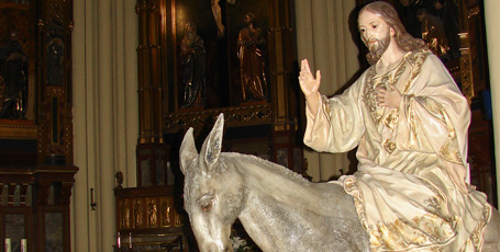 Palmas - EUCARISTÍA CON MOTIVO DE LA INTRONIZACIÓN LA IMAGEN TITULAR EN LA IGLESIA DE SAN IGNACIO.